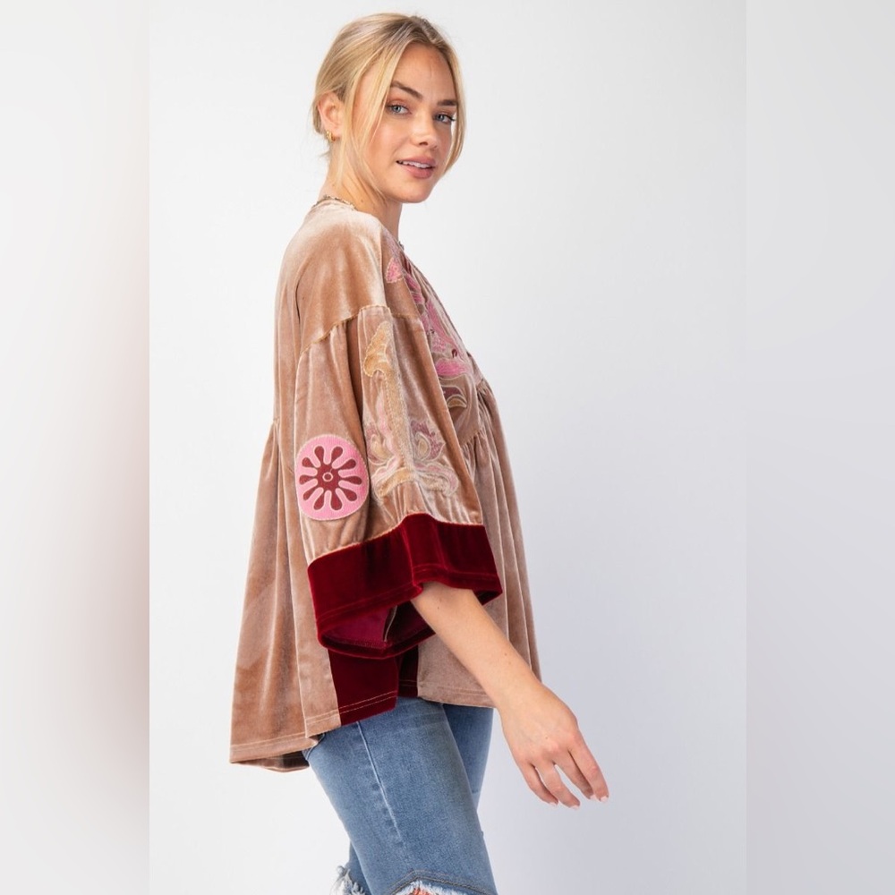 Easel Velvet Kimono Sleeve Top in Tan and Burgundy NWT  multiple available - Picture 5 of 5